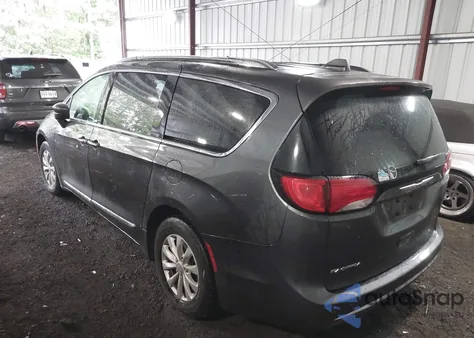 2018 Chrysler Pacifica Touring L from USA, damaged, VIN 2C4RC1BG1JR322717